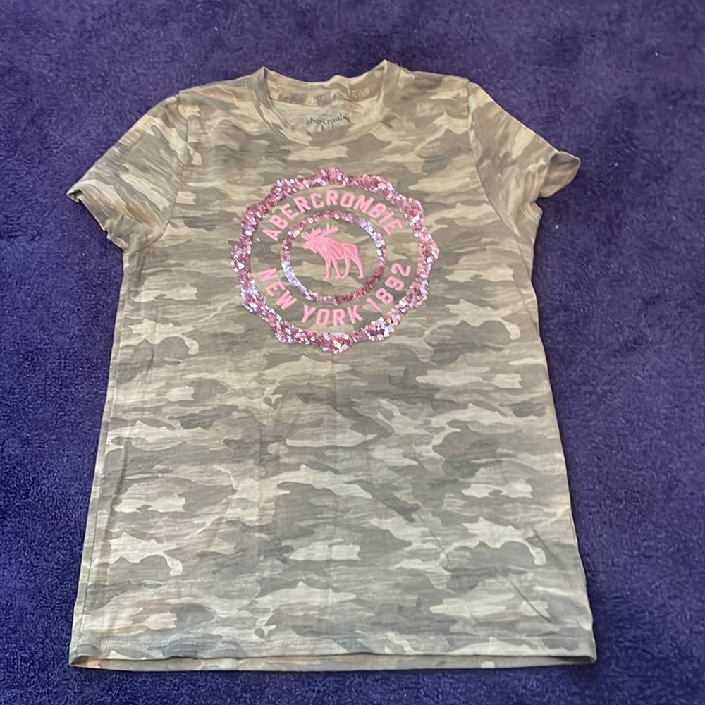 Abercrombie Kids- Camouflage top with pink writing and sparkles size 11-12